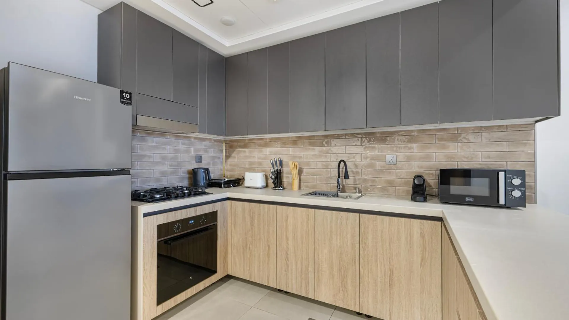 Daniels 1Br At Jumeirah Garden City Dubai Apartment