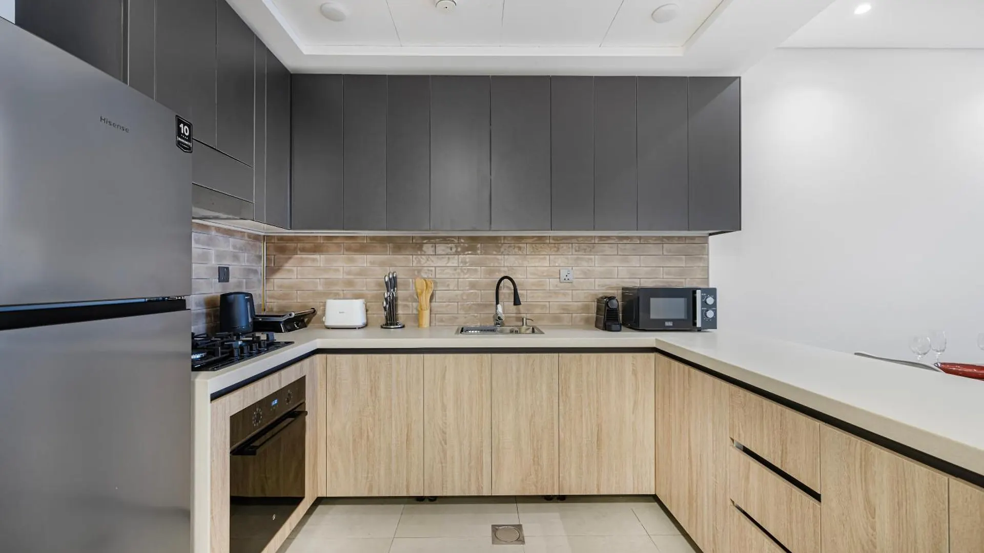 Daniels 1Br At Jumeirah Garden City Dubai